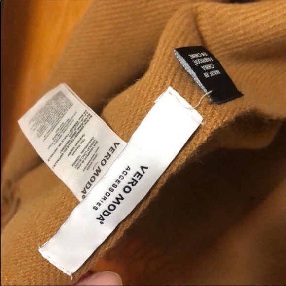 Vero Moda Scarf - Picture 2 of 4